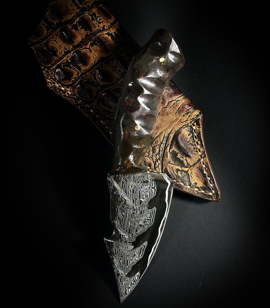 Ladder pattern Hunting knife with Gut hook