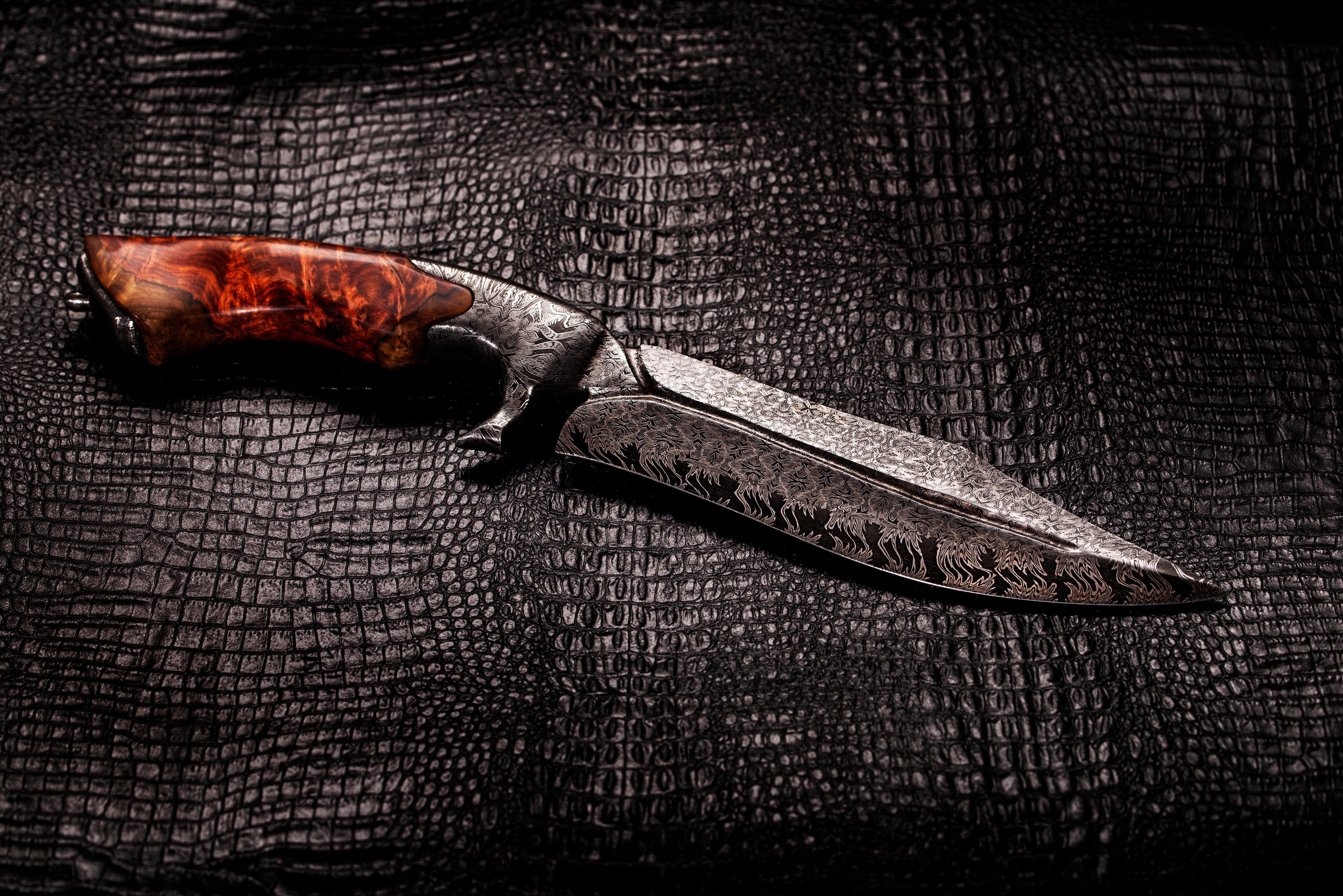Mosaic Damascus Takedown Bowie